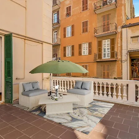 Redamare In The Center Of The * La Spezia