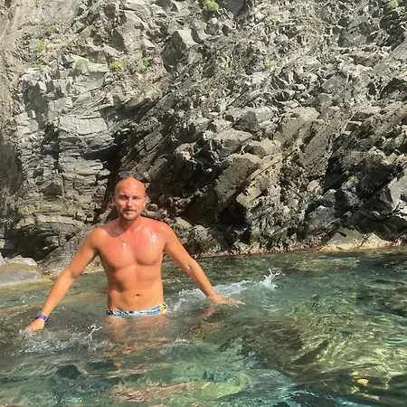 Redamare In The Center Of The *