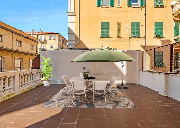 Redamare In The Center Of The