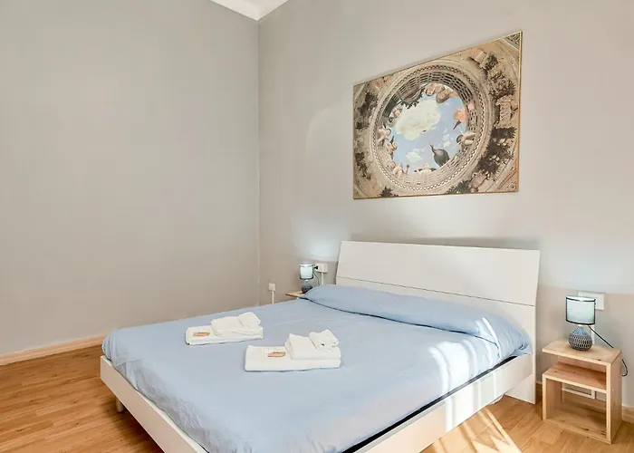 Redamare In The Center Of The