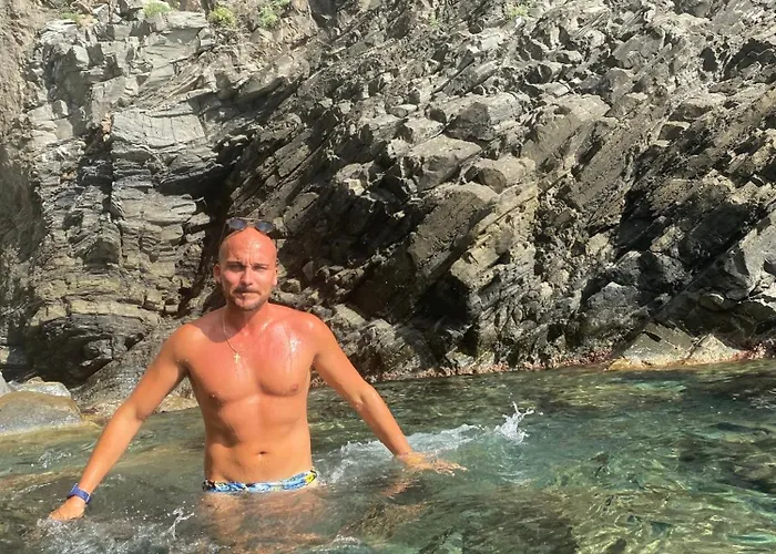 Redamare In The Center Of The *