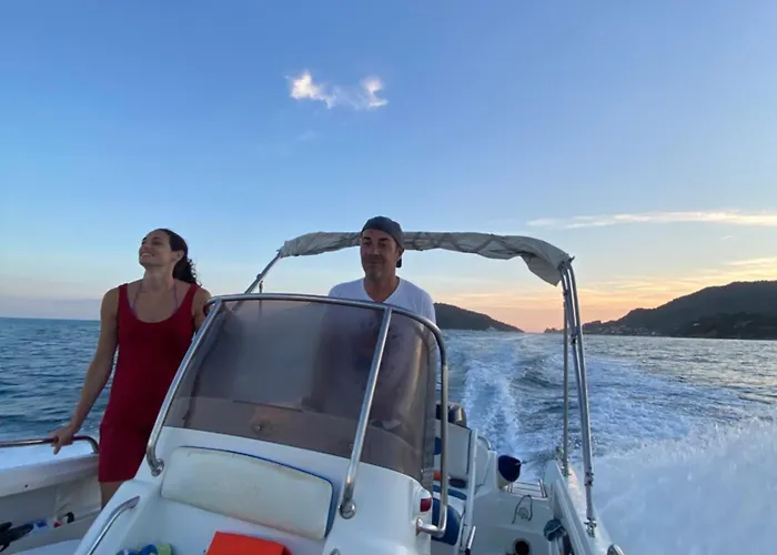 招待所 Redamare In The Center Of The